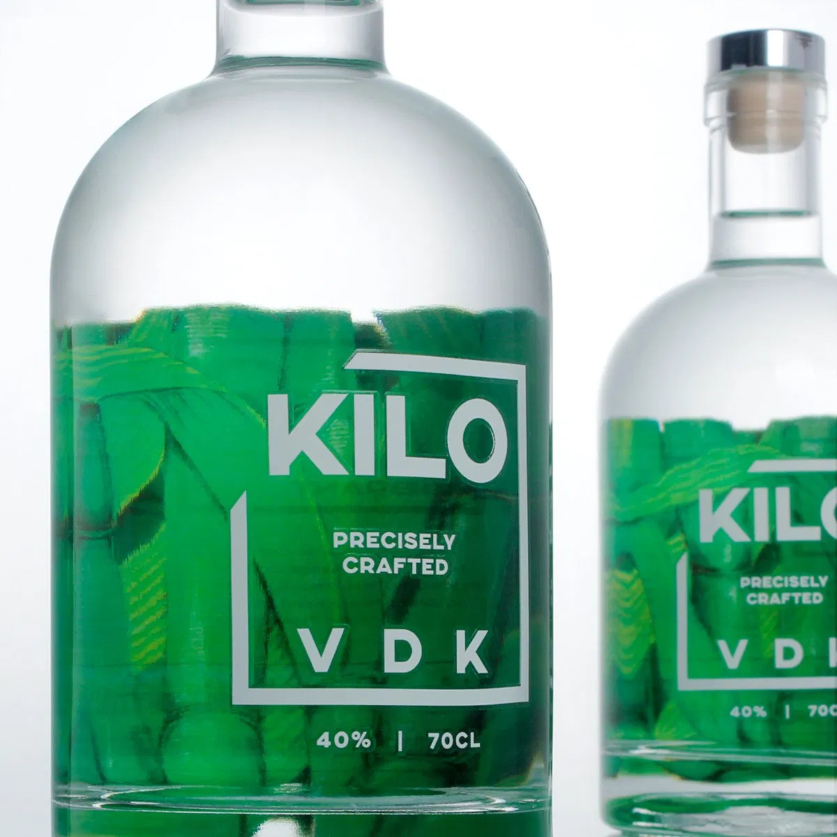 High-End Green Silk Screen Printing Double-Sided Decals Flint Round Spirit Liquor Alcohol Glass Bottle