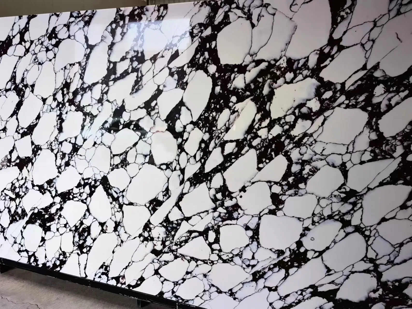 Viola Marble Veins Quartz Slab