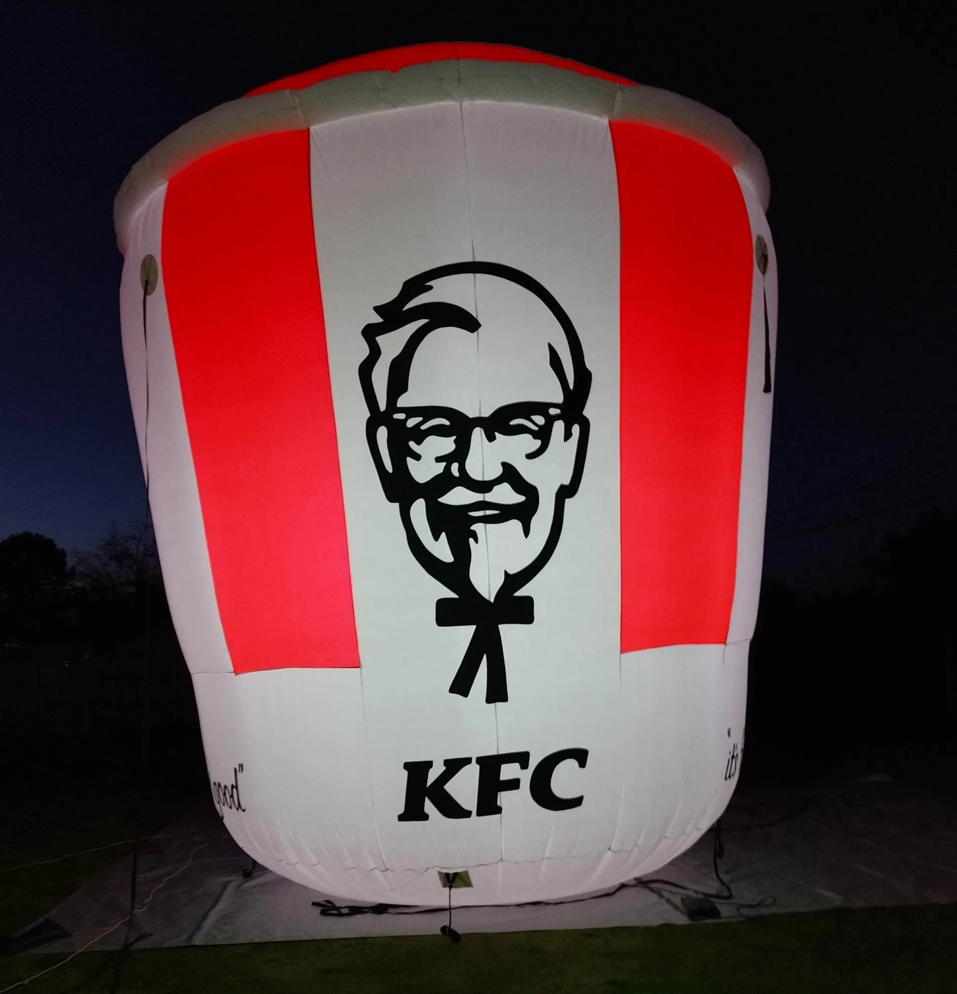 Boyi Food Decoration Inflatable Chicken Bucket Advertising Brand Inflatable Fried Chicken