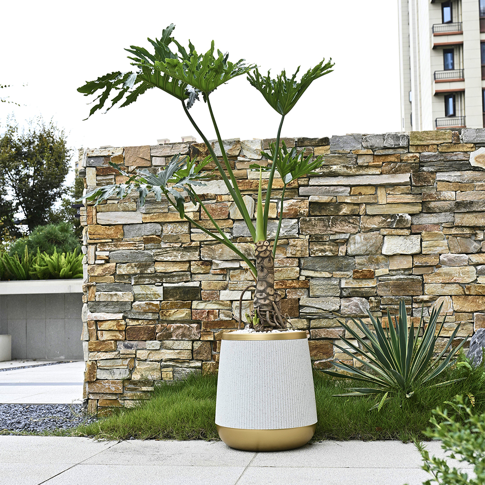 Горшки цветочные пластиковые белые для сада дома