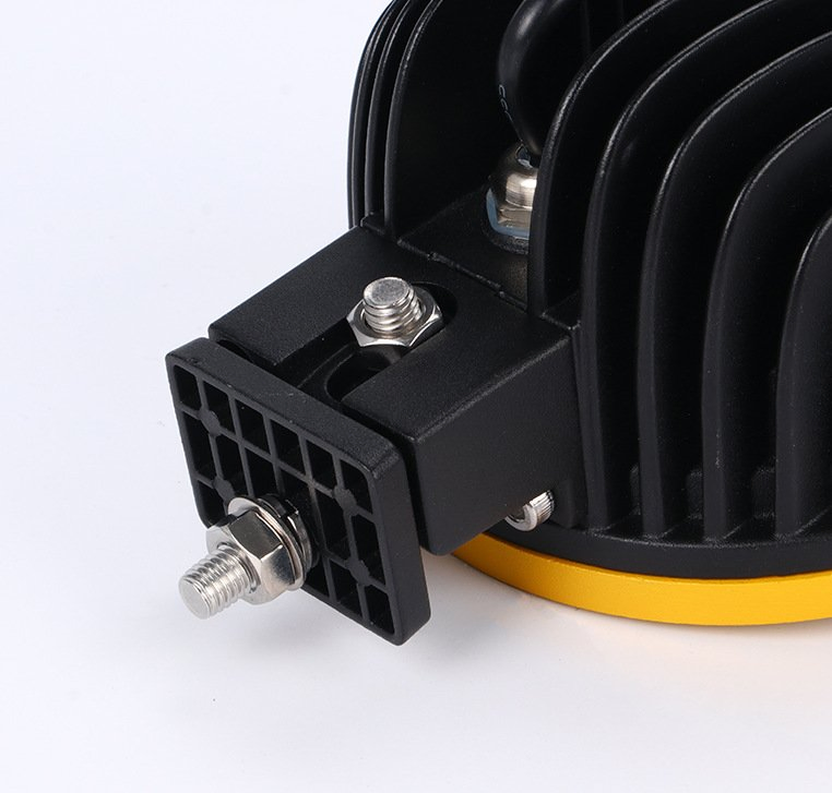 Светодиодный прожектор 60Вт для внедорожников, лодок