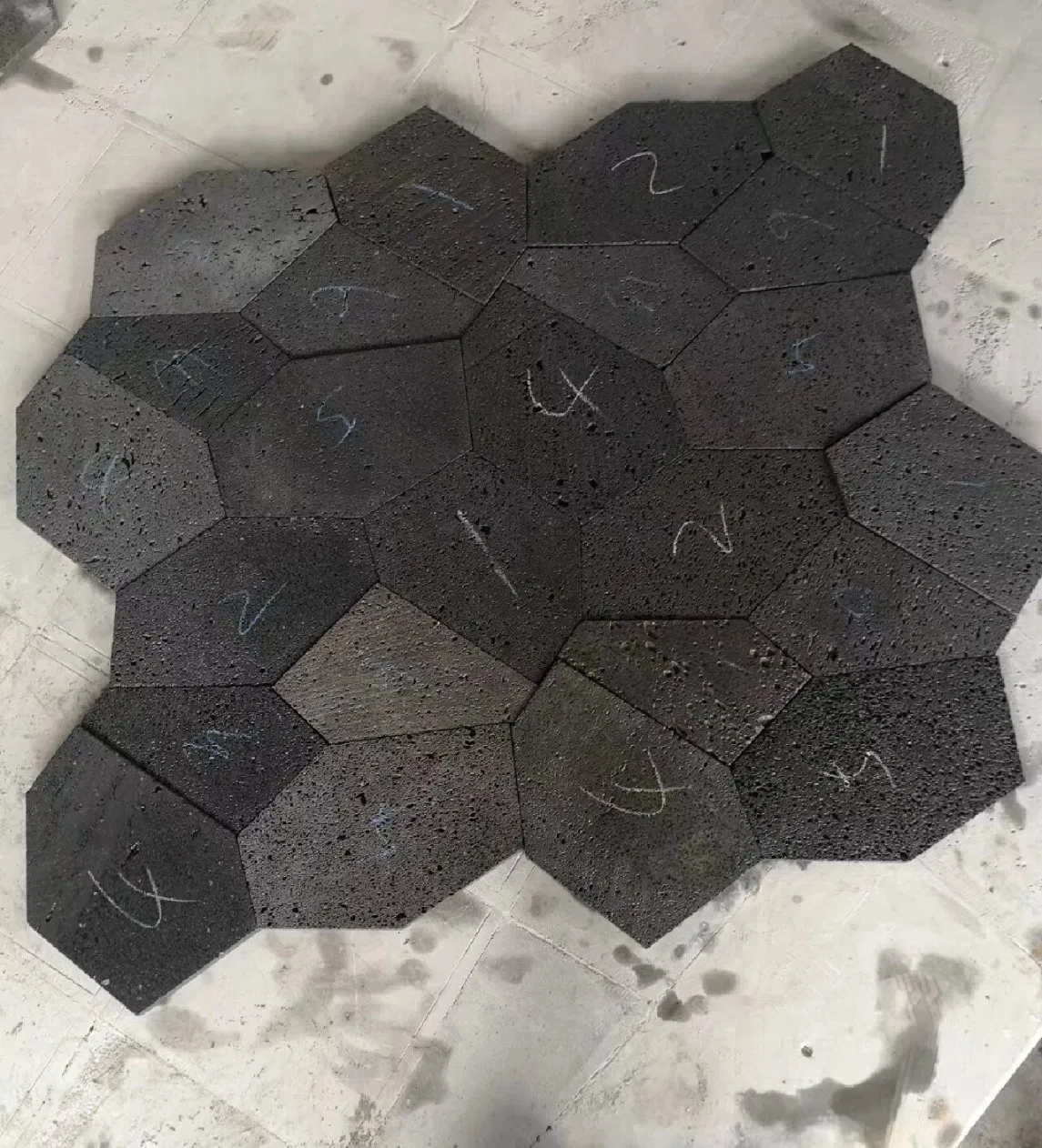 Black Granite Random Flagstone Black Basalt Stone Crazy Pattern Black Lava Stone Paving Stone for Driveway Outside Garden Used in Floor and Wall
