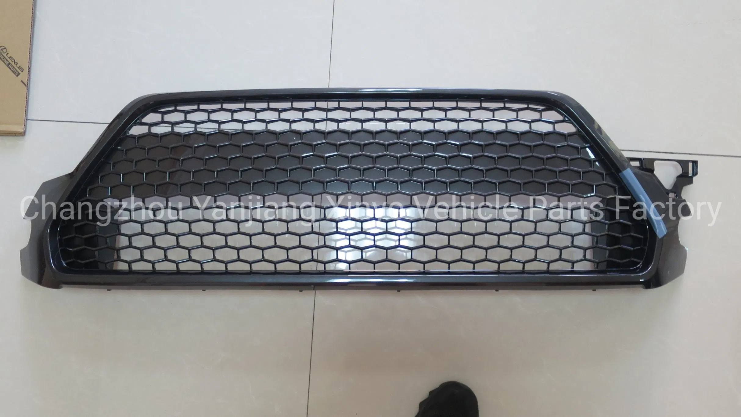 Фронтальная решетка радиатора для Toyota Corolla 2020 SE/XSE (под покраску)