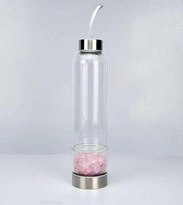Стеклянная бутылка с розовым кварцем для воды