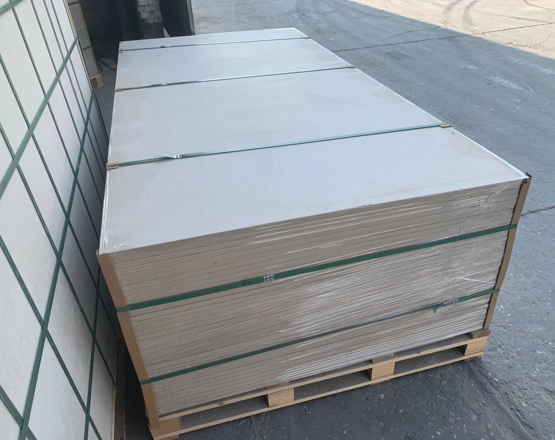 Non Asbestos Light Weight 6mm 12mm Insulation Gray Wall Cellulose Slab Installation Construction Plate Calcium Silicate Panel Ceiling Sheet Cement Fiber Board
