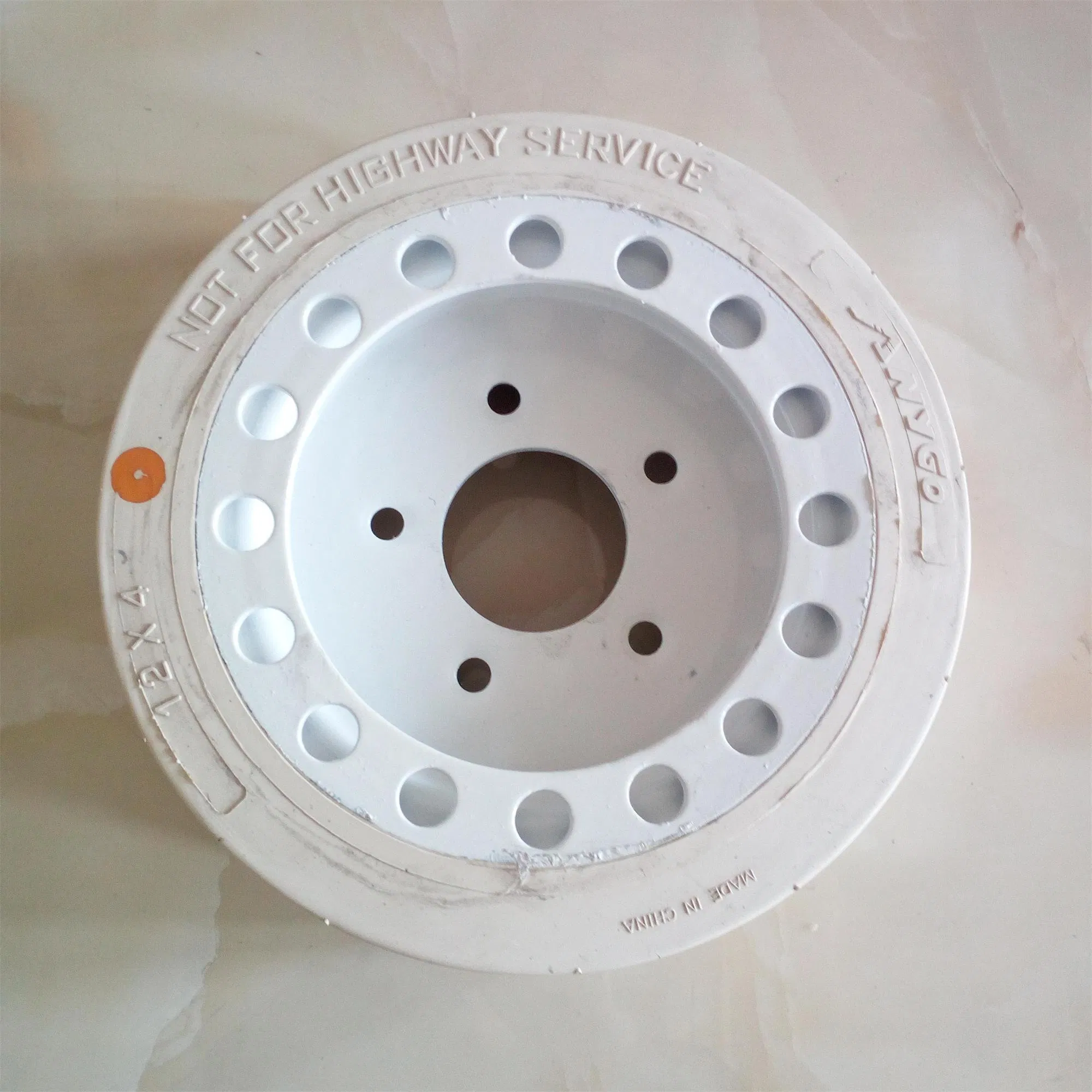 Шины Anygo 12x4 для подъемников Skyjack 3215/3219