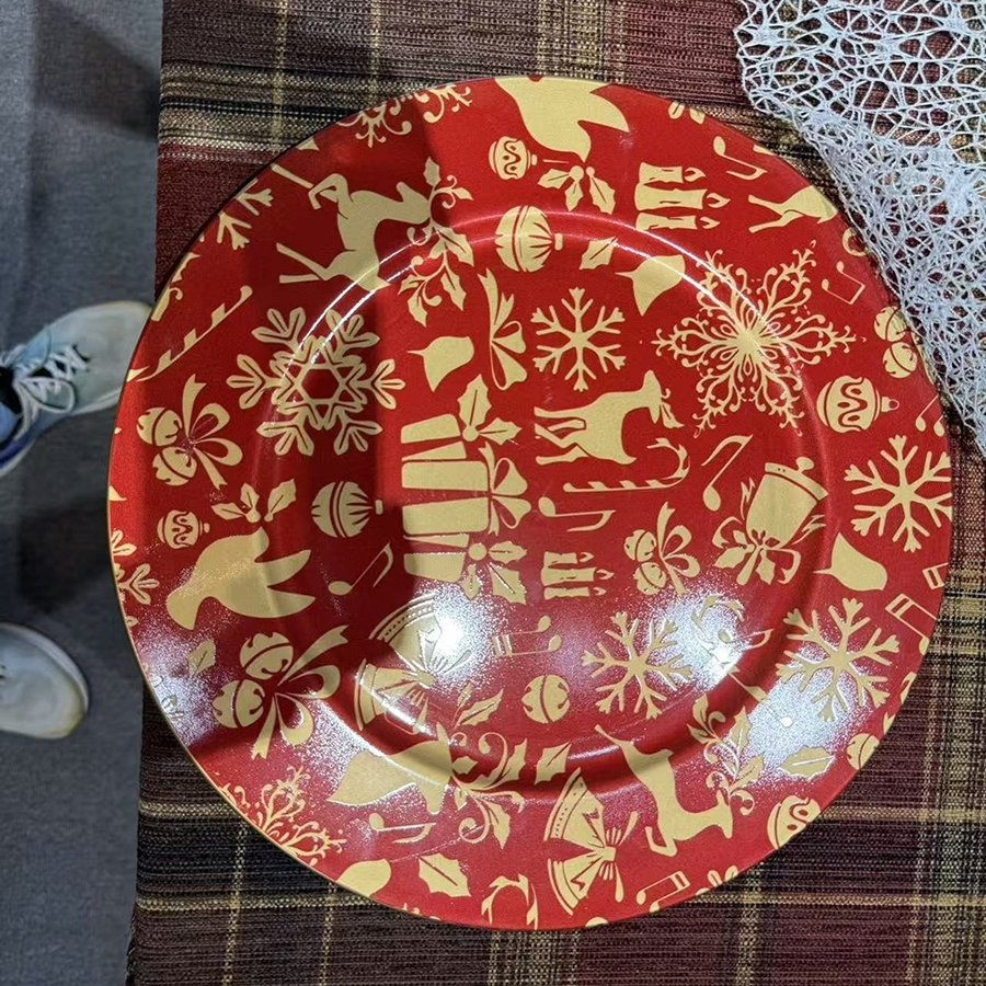 Unique Design Red Color PP Material Plastic Disposable Wedding Charger Plate