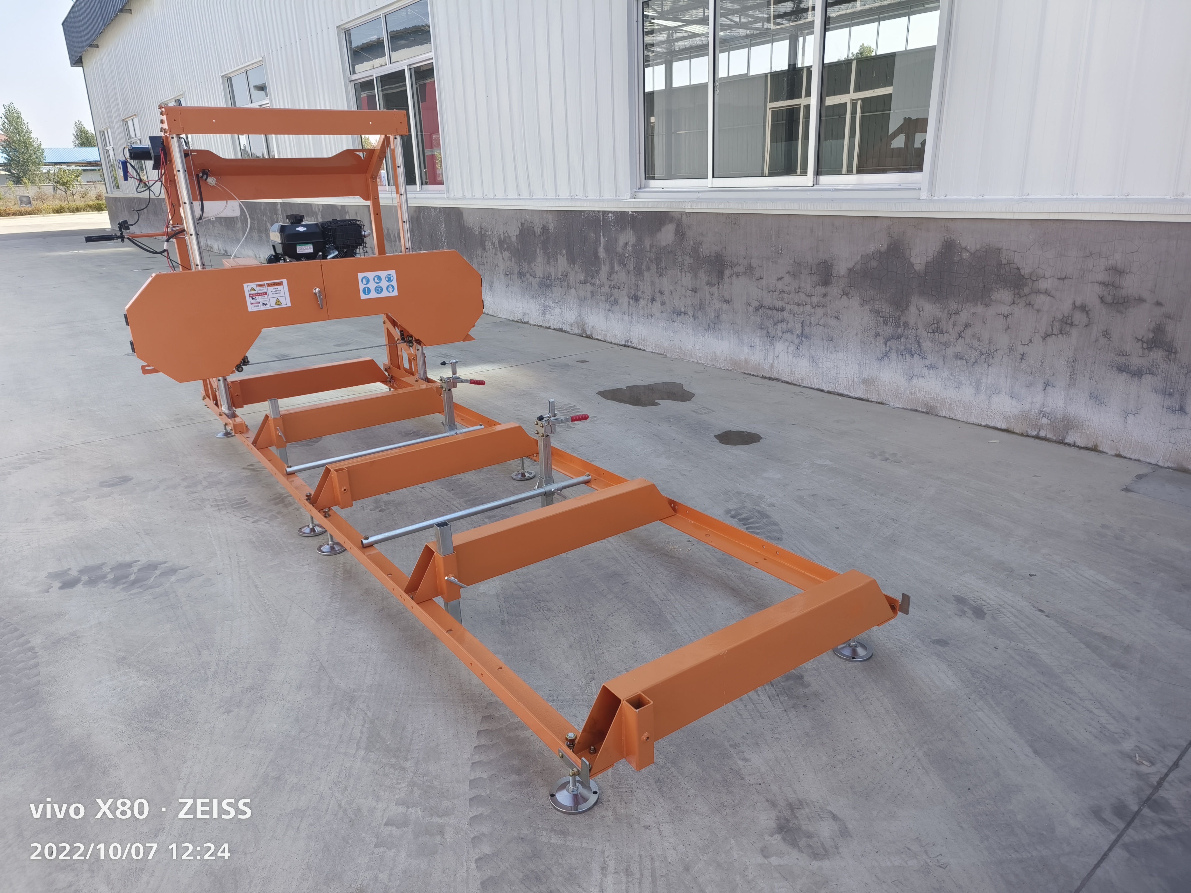 Пилорама ленточная портативная