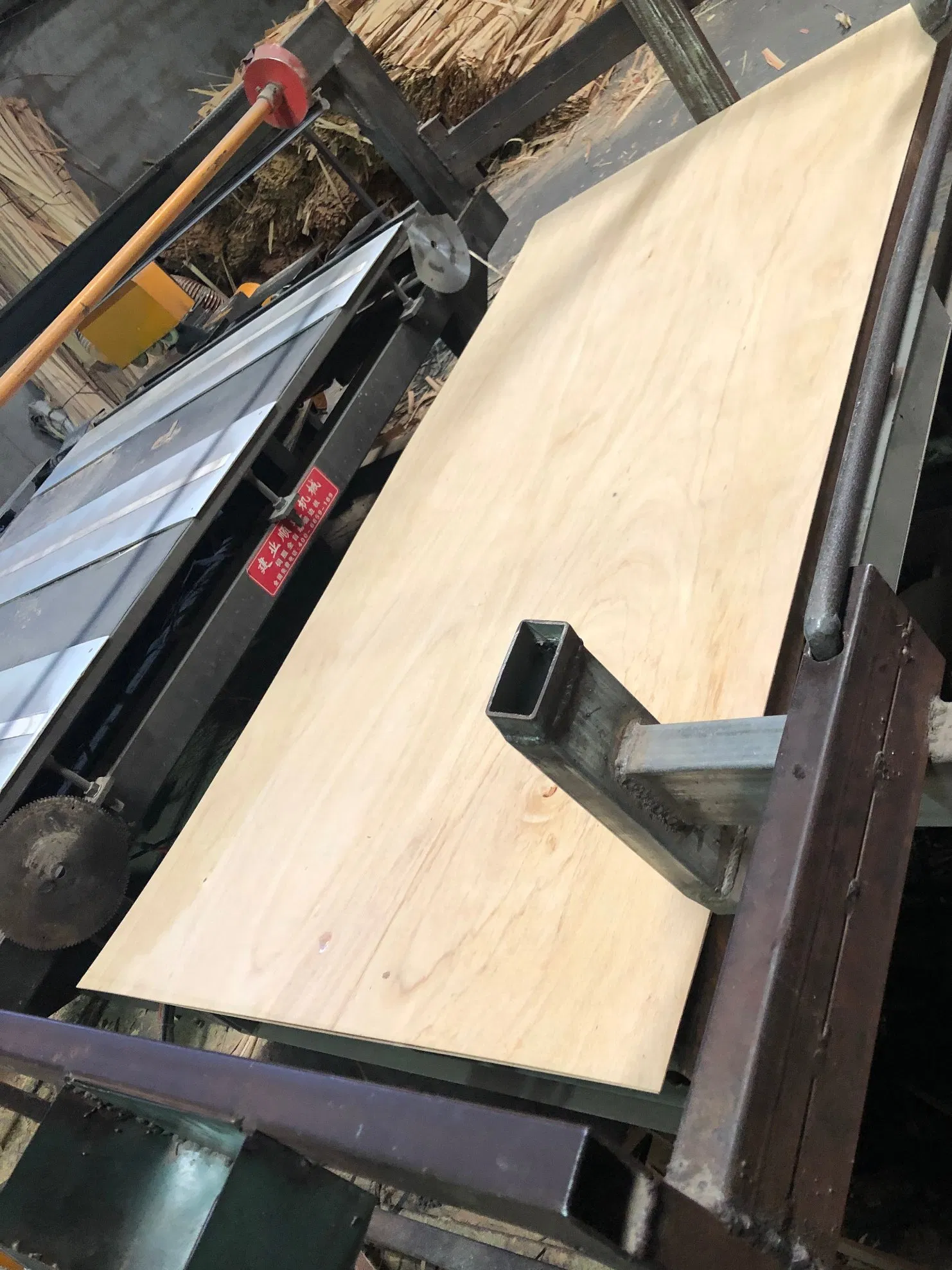 BB/CC Grade Poplar Core Okoume Plywood