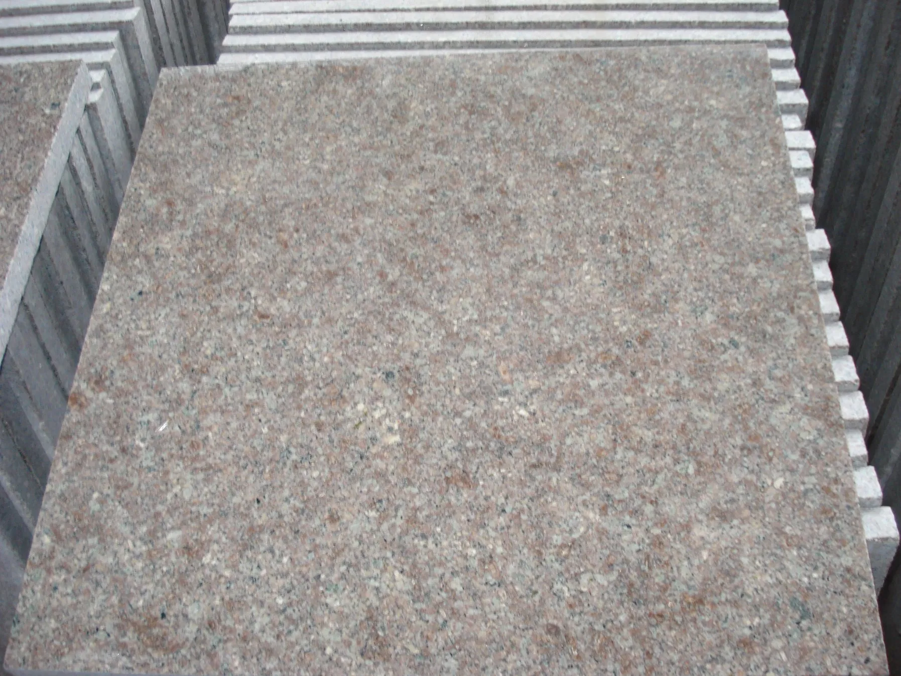 Outdoor Natural Granite Heavy-Duty Paving Stone Bricks Cubes Steps Mosaic Tiles