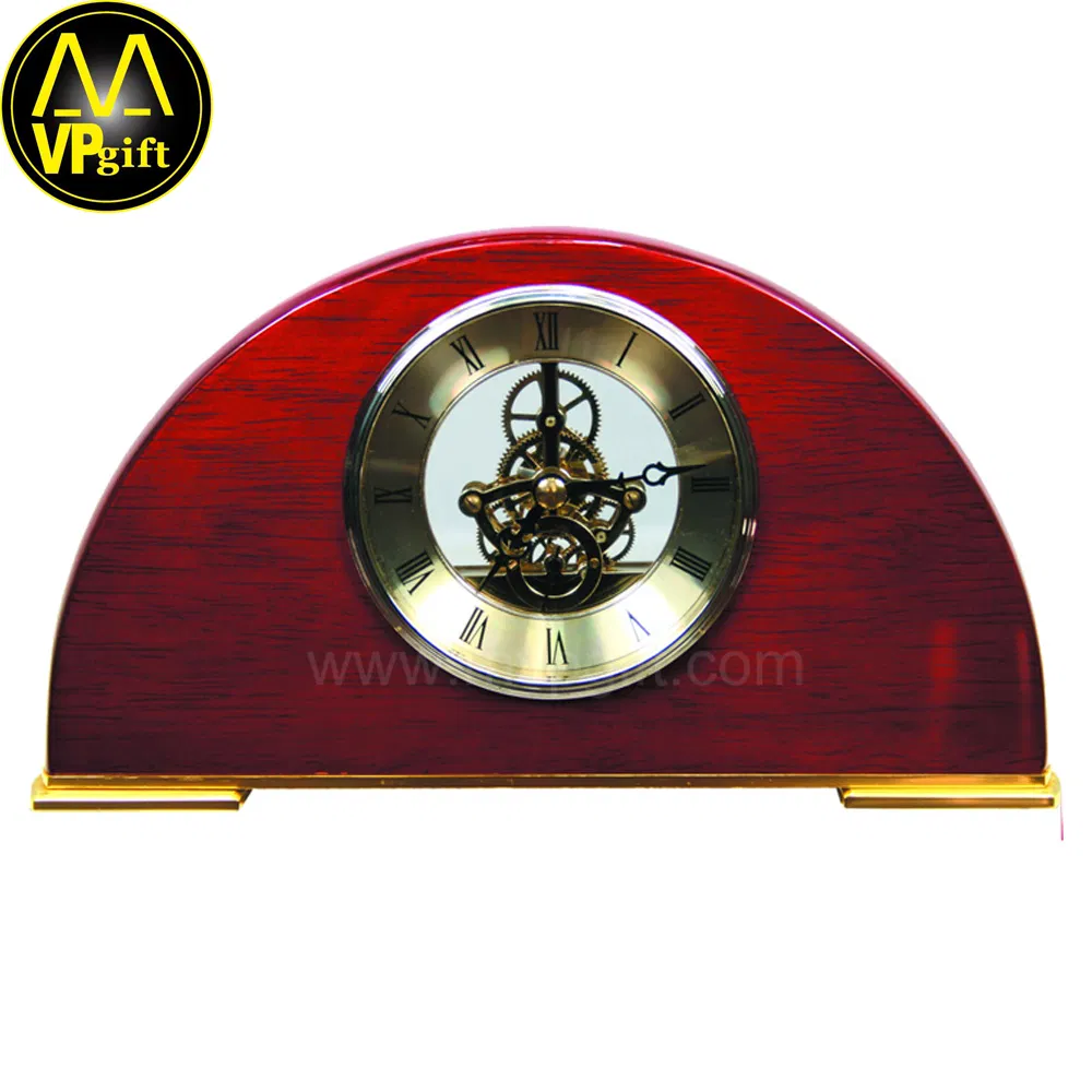 China Shenzhen Custom High Quality Fashion VIP Souvenir Gift Wooden Desk Table Quartz Clock