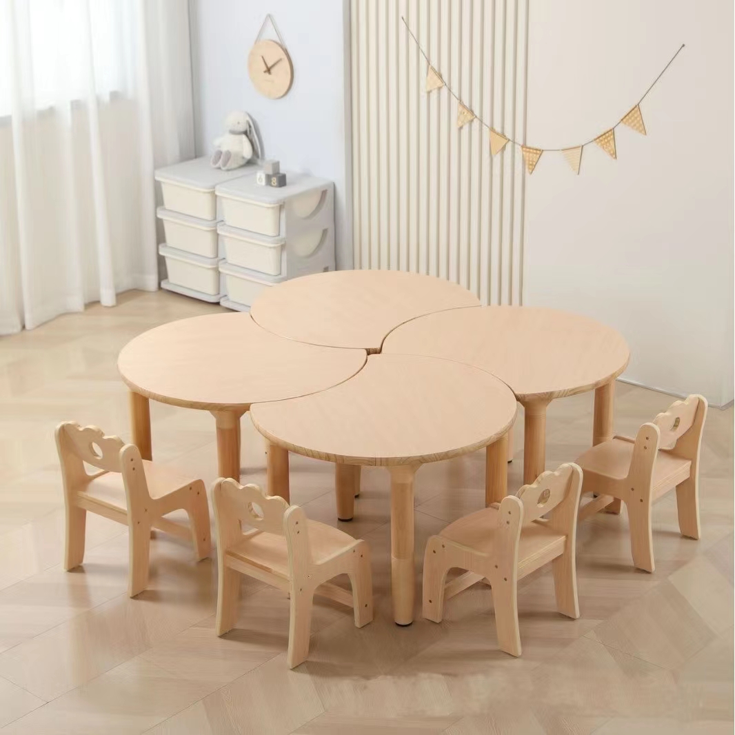 Стол и стулья детские деревянные комплект