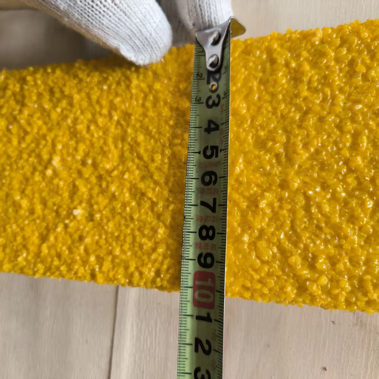 FRP-Based or GRP-Based Carborundum Stair Tread Nosing / Abrasive Stair Tread Nosing
