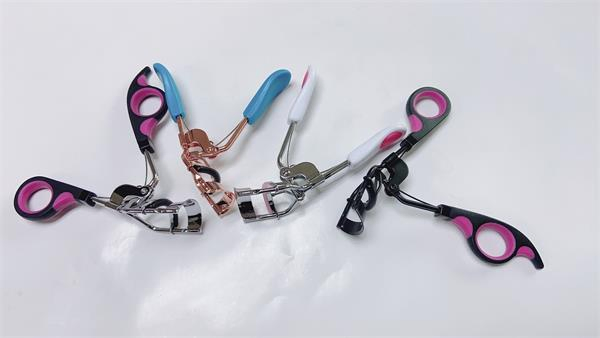Eyelash Curler with Black Color Electrophoresis Finish and Soft Grip Handle