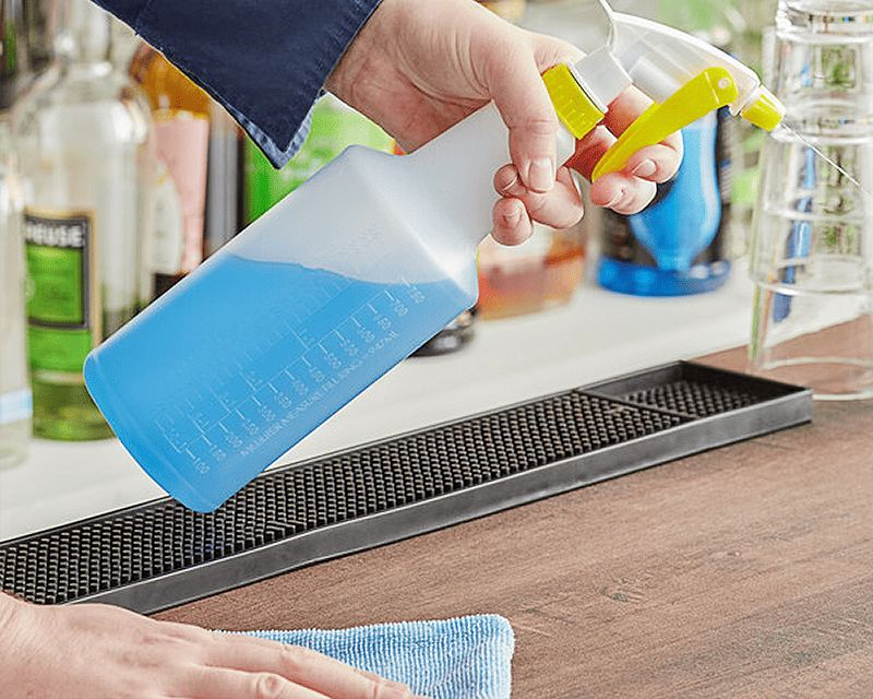 Red Plastic Spray Bottle 500ml Garden Planting Spray Water Bottle