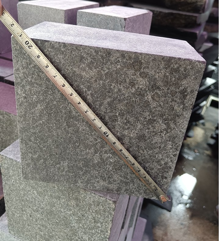 Dark Rock Cobblestone Flamed/Natural Split Basalt Stone Price for Patio Outdoor Paving Stone