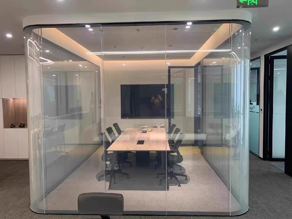 Premium Transparent UV Blocking Smart Electrochromic Glass Solutions