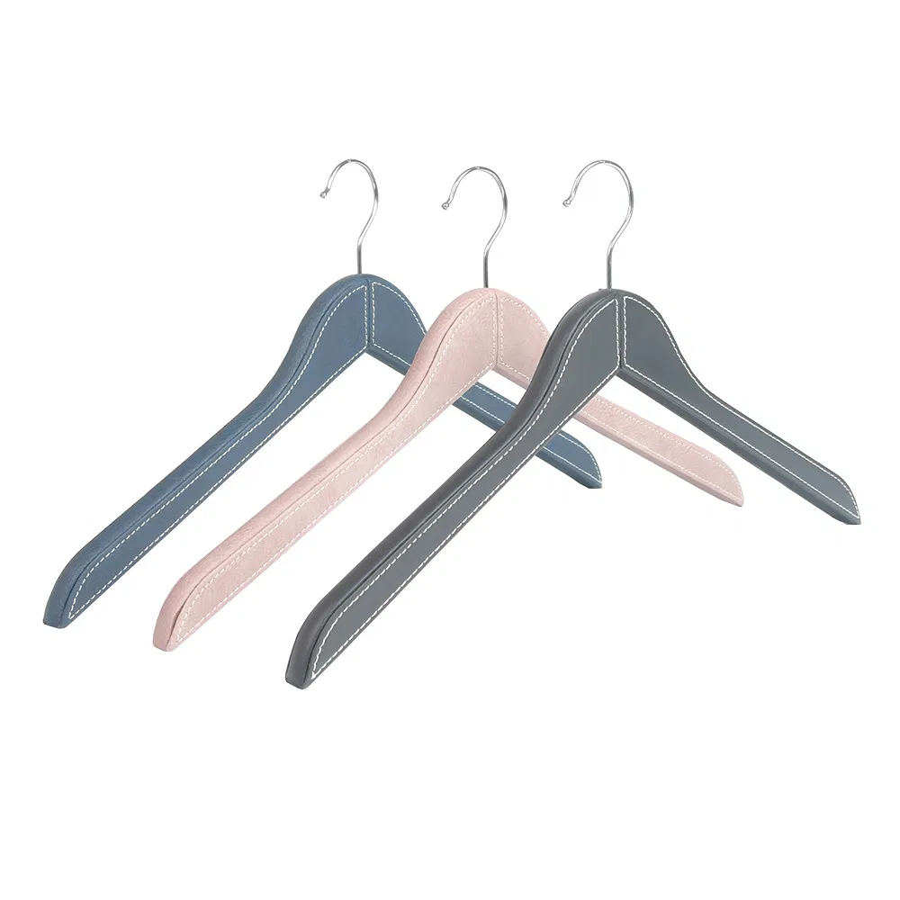 High-End Leather-Wrapped Coat Hanger, Rodless, Solid Wood, Non-Slip, and Mark-Free.