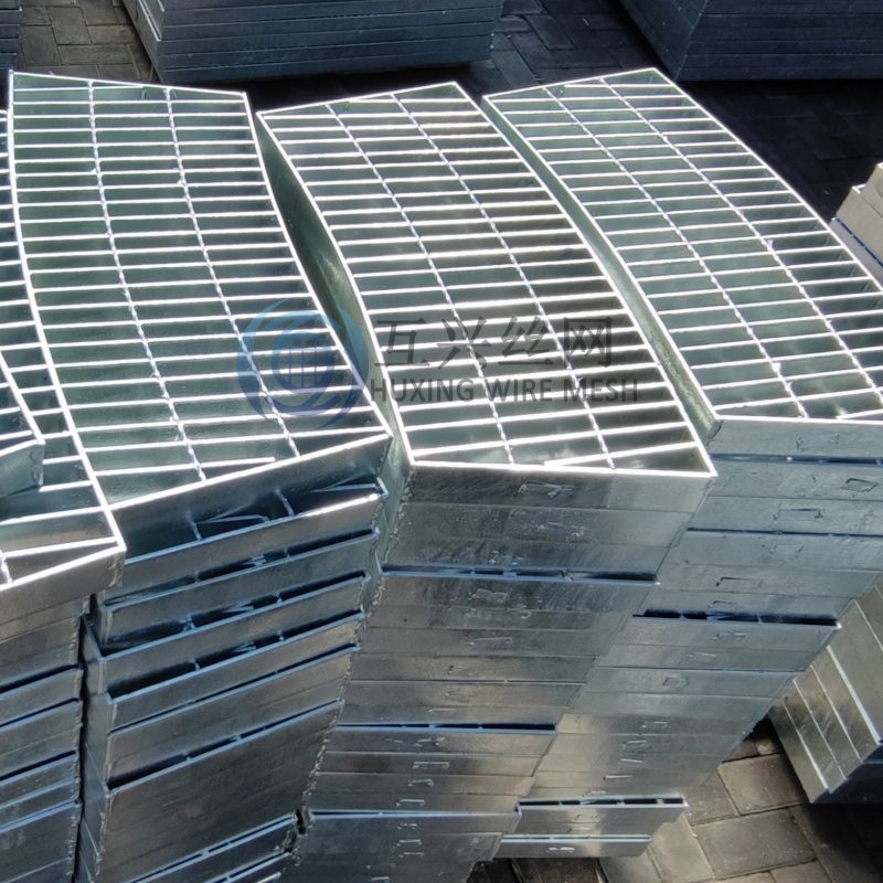 Manufacturing Sale Mild Carbon Steel Grid Structure Anti Slip Drain Grate Sidewalk Trench Cover Grate with Customized Grating Panels for Drainage