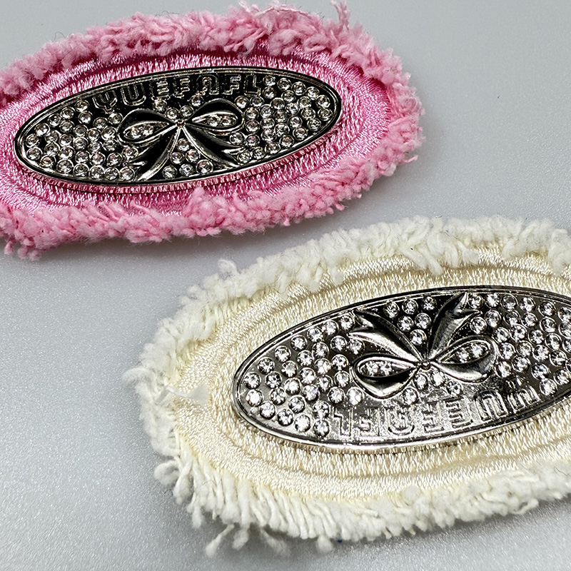 Этикетки 3D для одежды