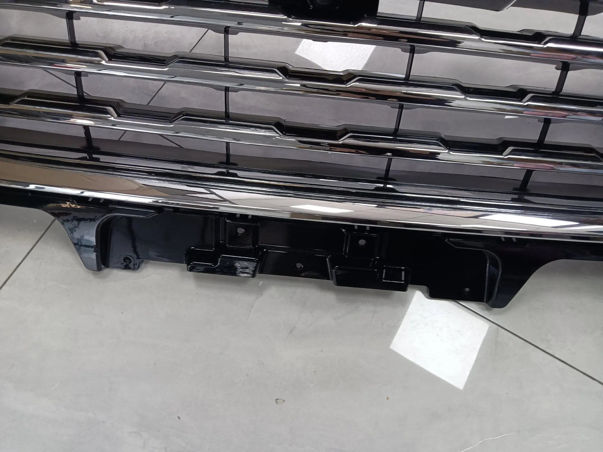 Передний бампер с решеткой радиатора для Chery Exeed Tiggo / Jetour (окрашенный)