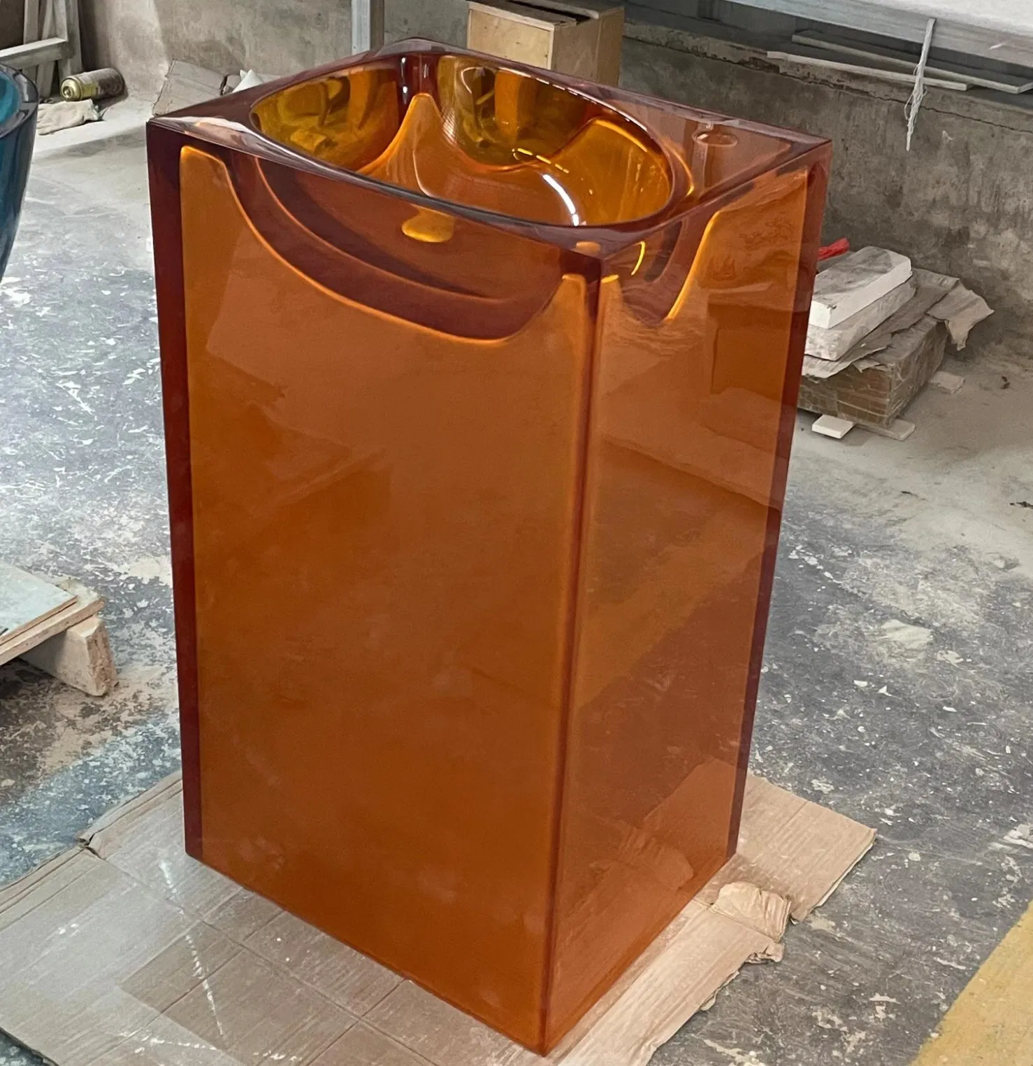 Прямоугольная раковина Crystal из прозрачной смолы