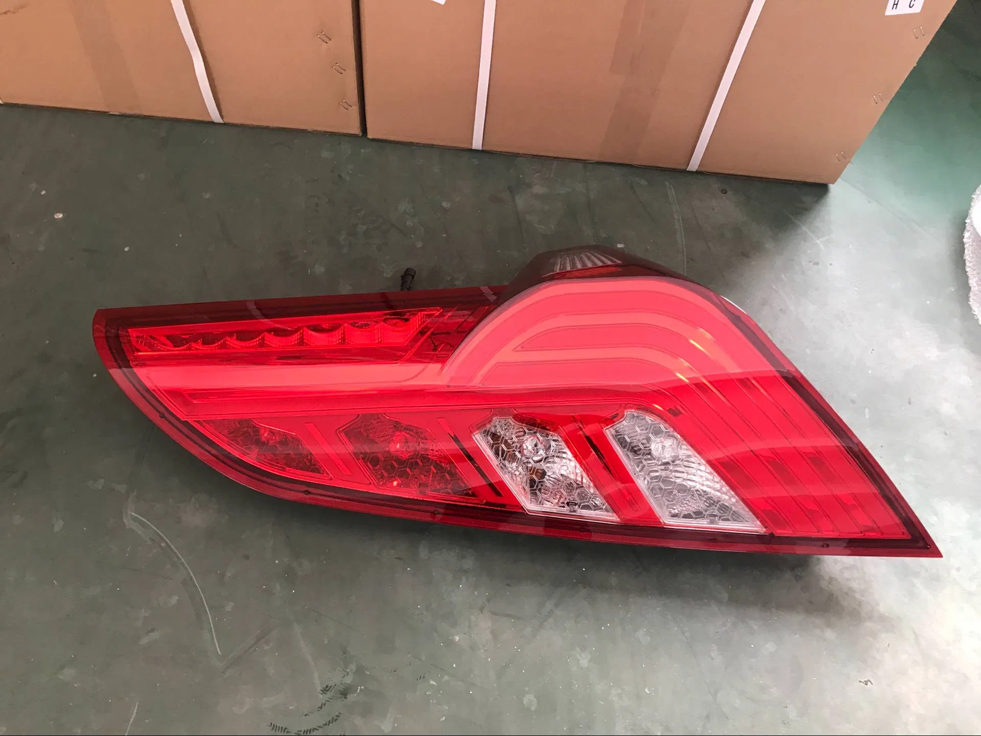 Adiputro Jetbus 3 Spare Parts, задняя фара (Taillight) HC-B-2717
