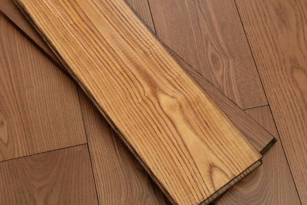 Luxury Wood Flooring Oak Solid Hardwood Flooring Design White Oak Carton + Wood Pallet Parquet Versailles for Residential Building