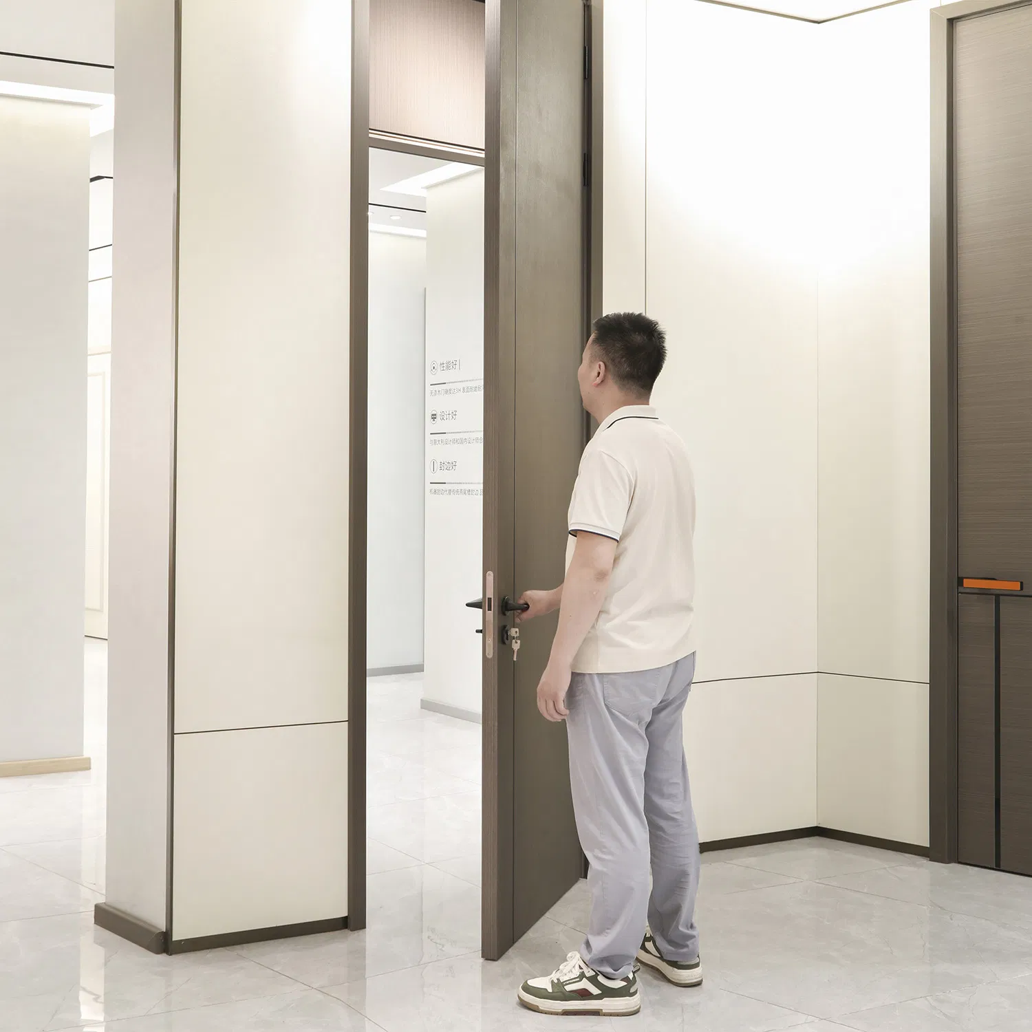 Good Quality Large Wooden Door Floor to Ceiling High Style 3*9 Feet