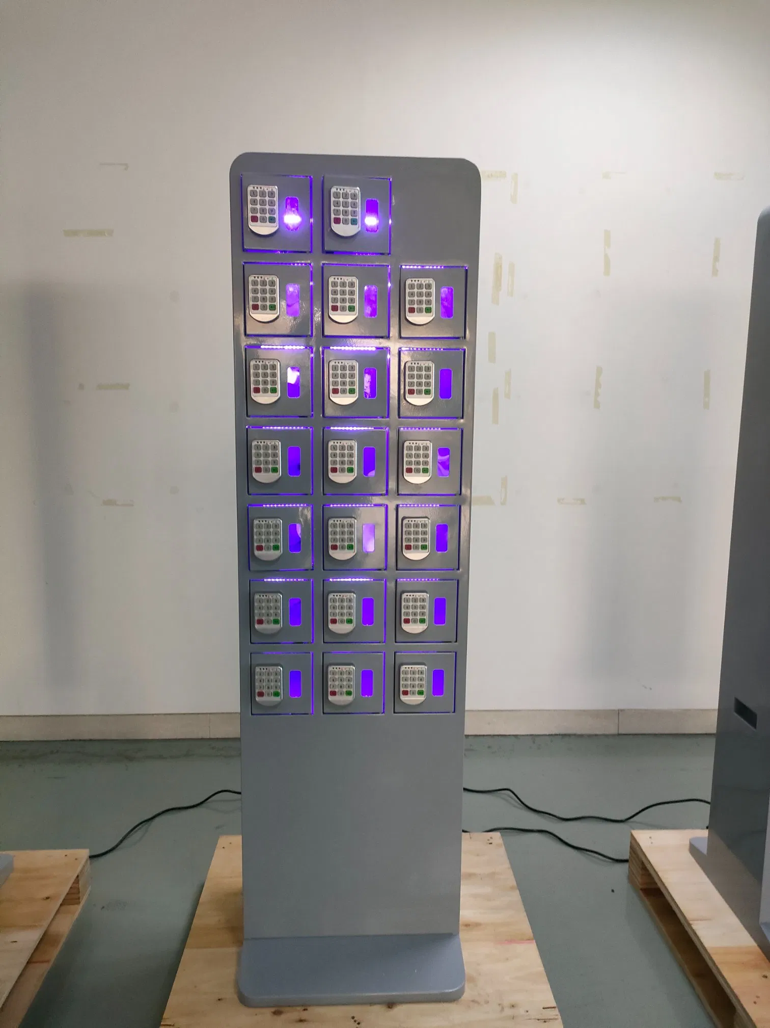 Мобильная зарядная станция для телефонов