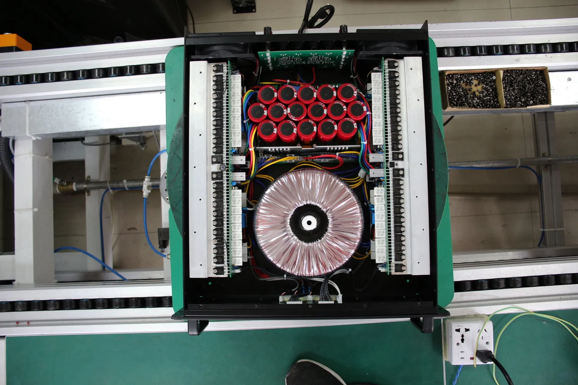 Xiy Ma4120 1200W*4 Audio Power Amplifier 3u Professional High Power Amplifier for Conference Stage Performance Theater