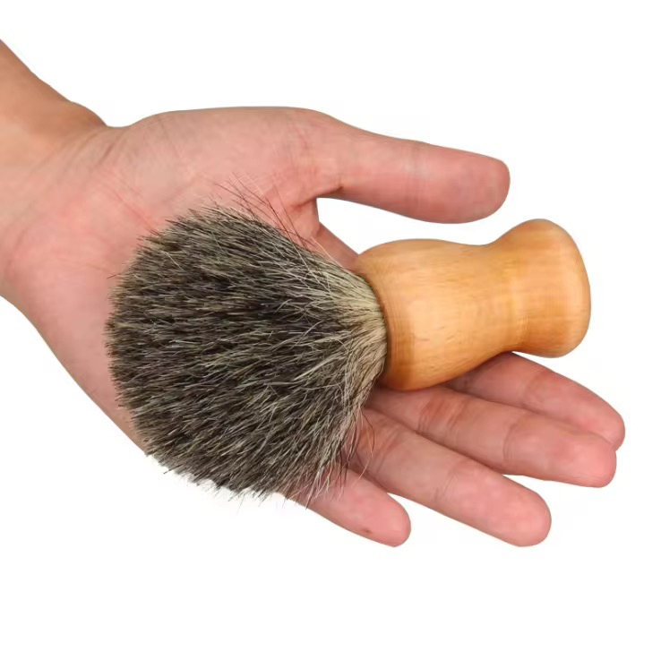 Natural Eco-Friendly Wooden Soft-Bristle Men's Beard Foaming Cleaning Brush