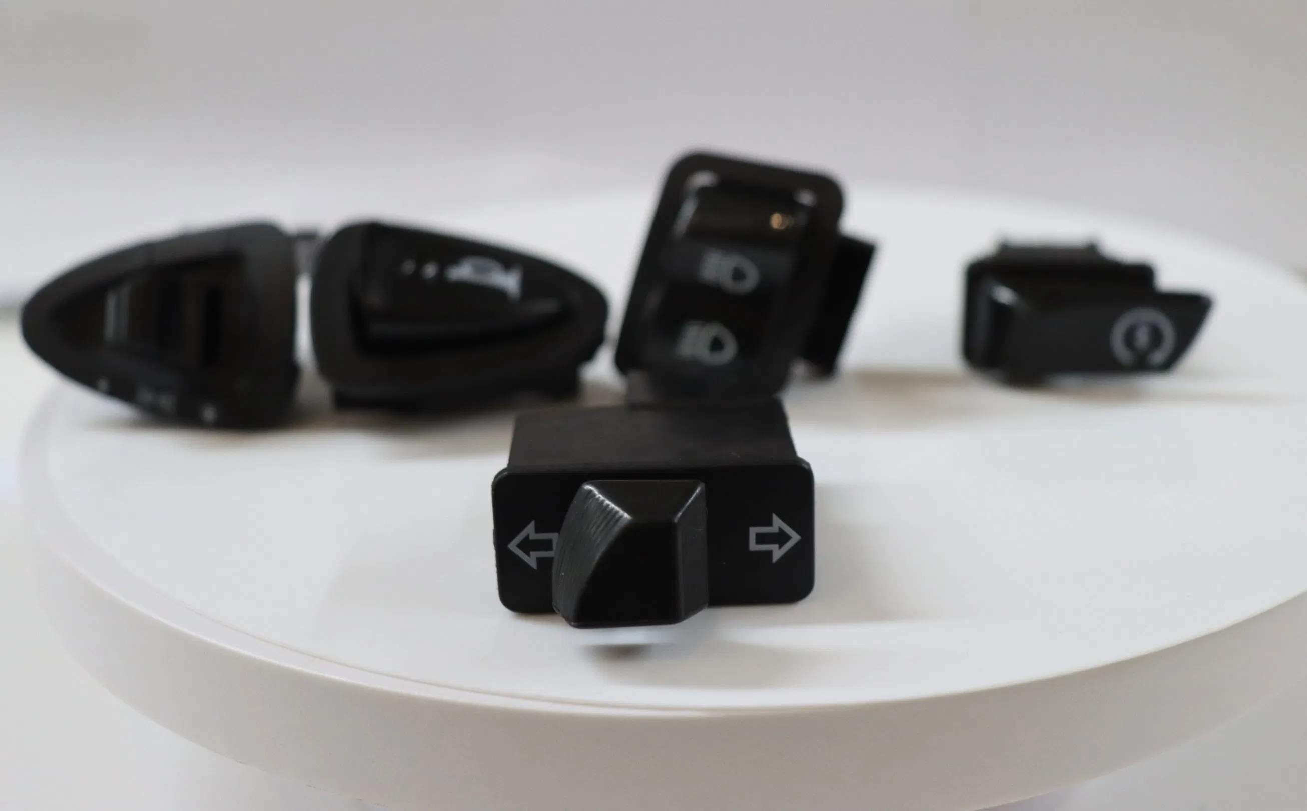 Выключатель звукового сигнала для мотоцикла Sh125