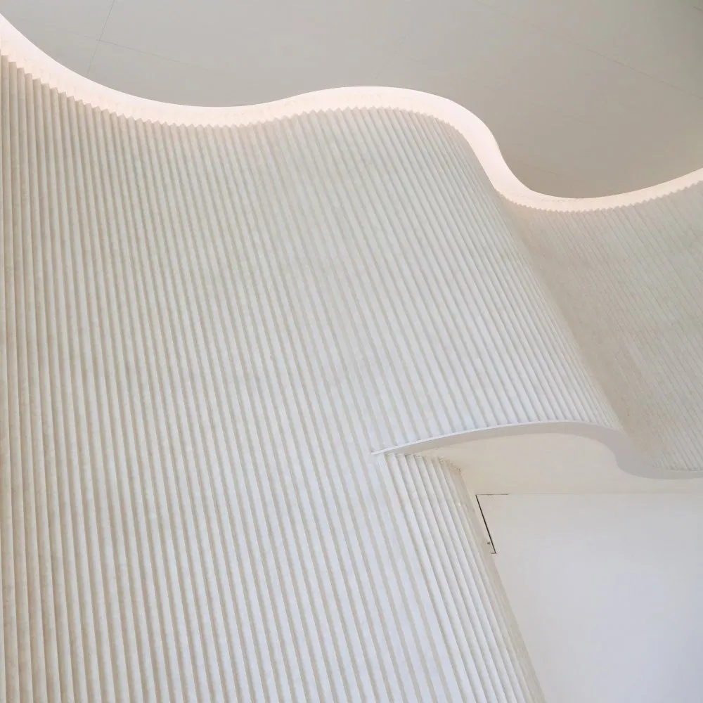 Top-Grade Artificial/Natural Marble for Hospitality & Luxury Residences: Kitchen Countertop, Bathroom Floors, Wall Cladding, Tiles, Stairs, Window Sills, Pillar