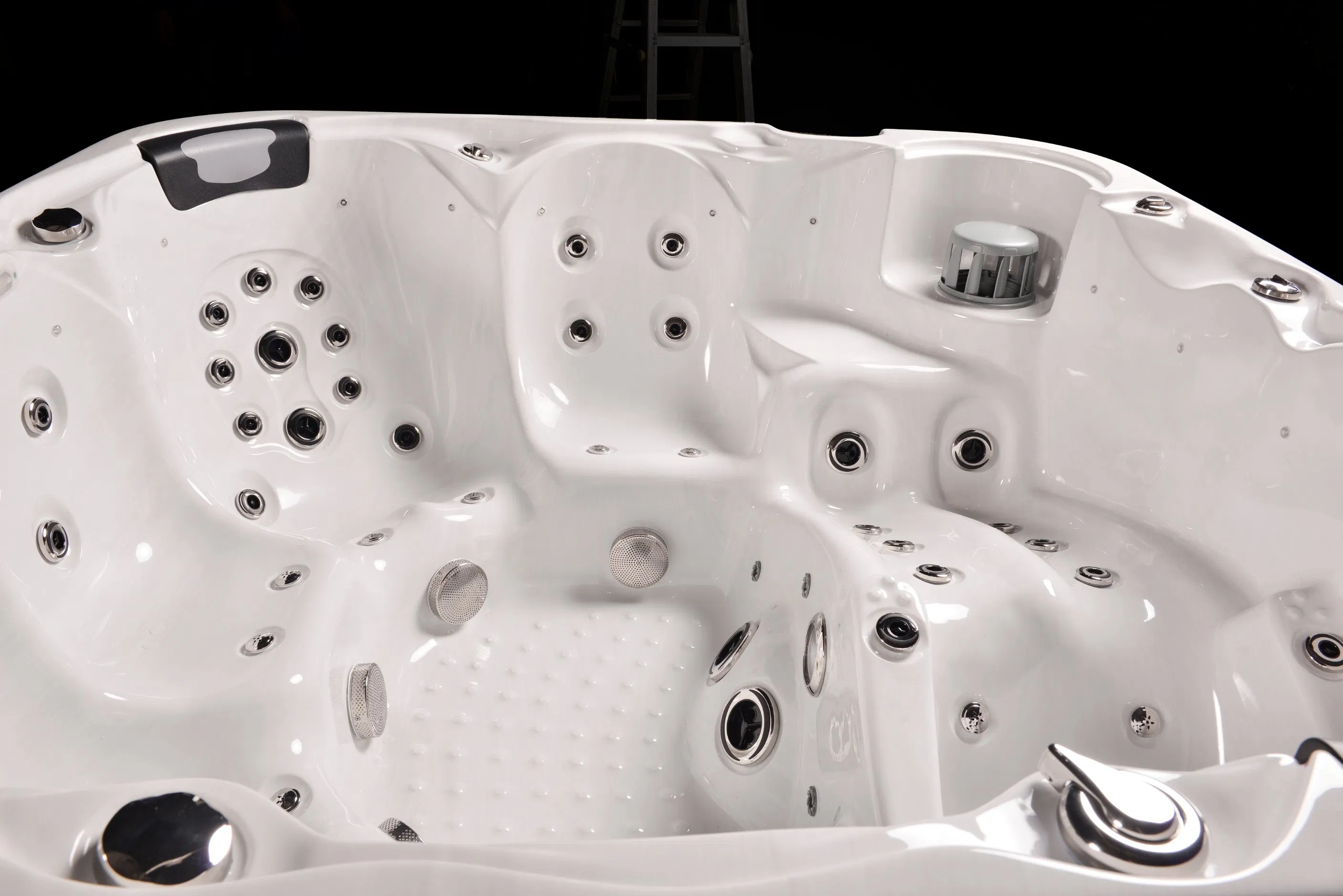 Портативный спа-бассейн на 5 человек с высокими стенками