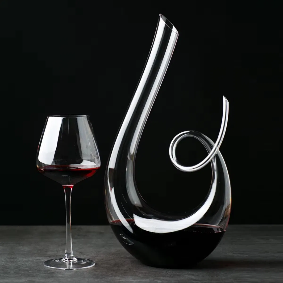 Red Wine Aerator Carafe 51oz Lead-Free Crystal Glass Decanter