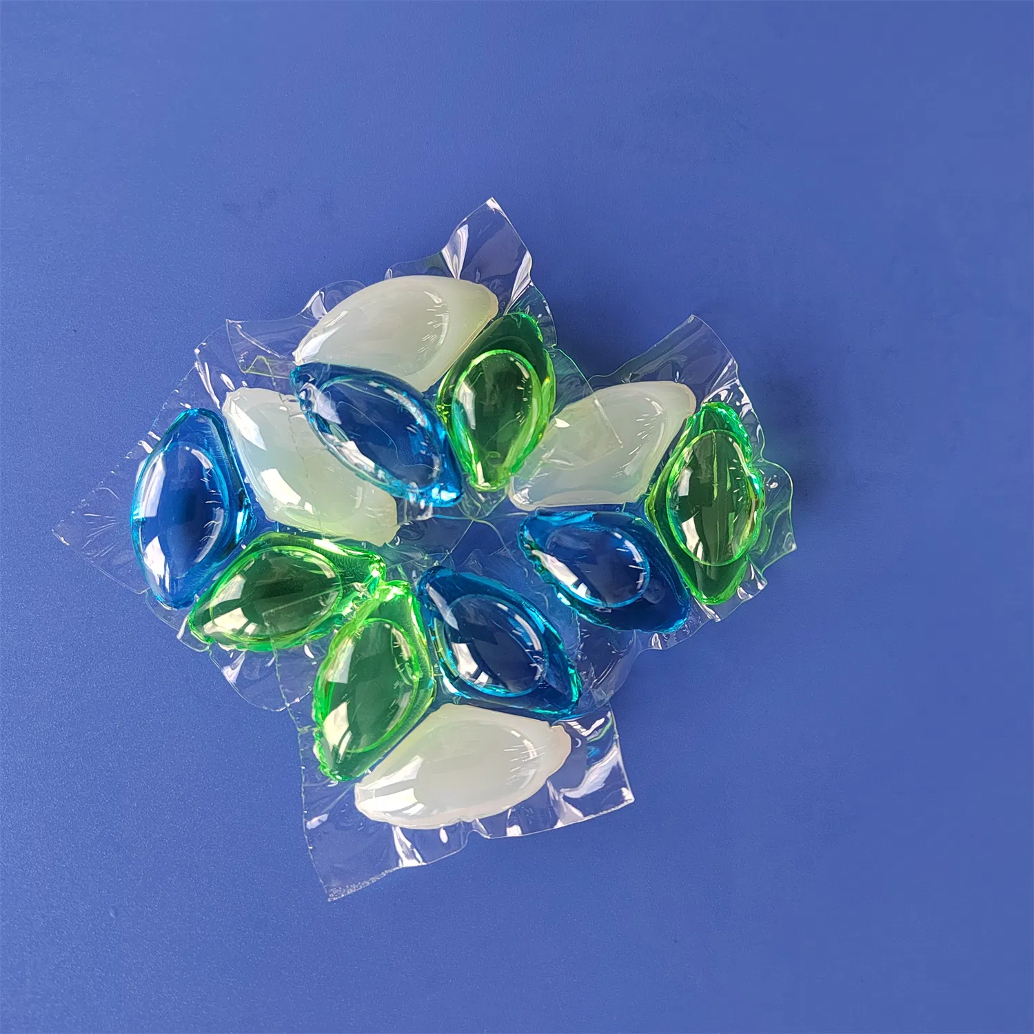 High-Efficiency Laundry Detergent Pods with Customizable Colors for Clothes Washing