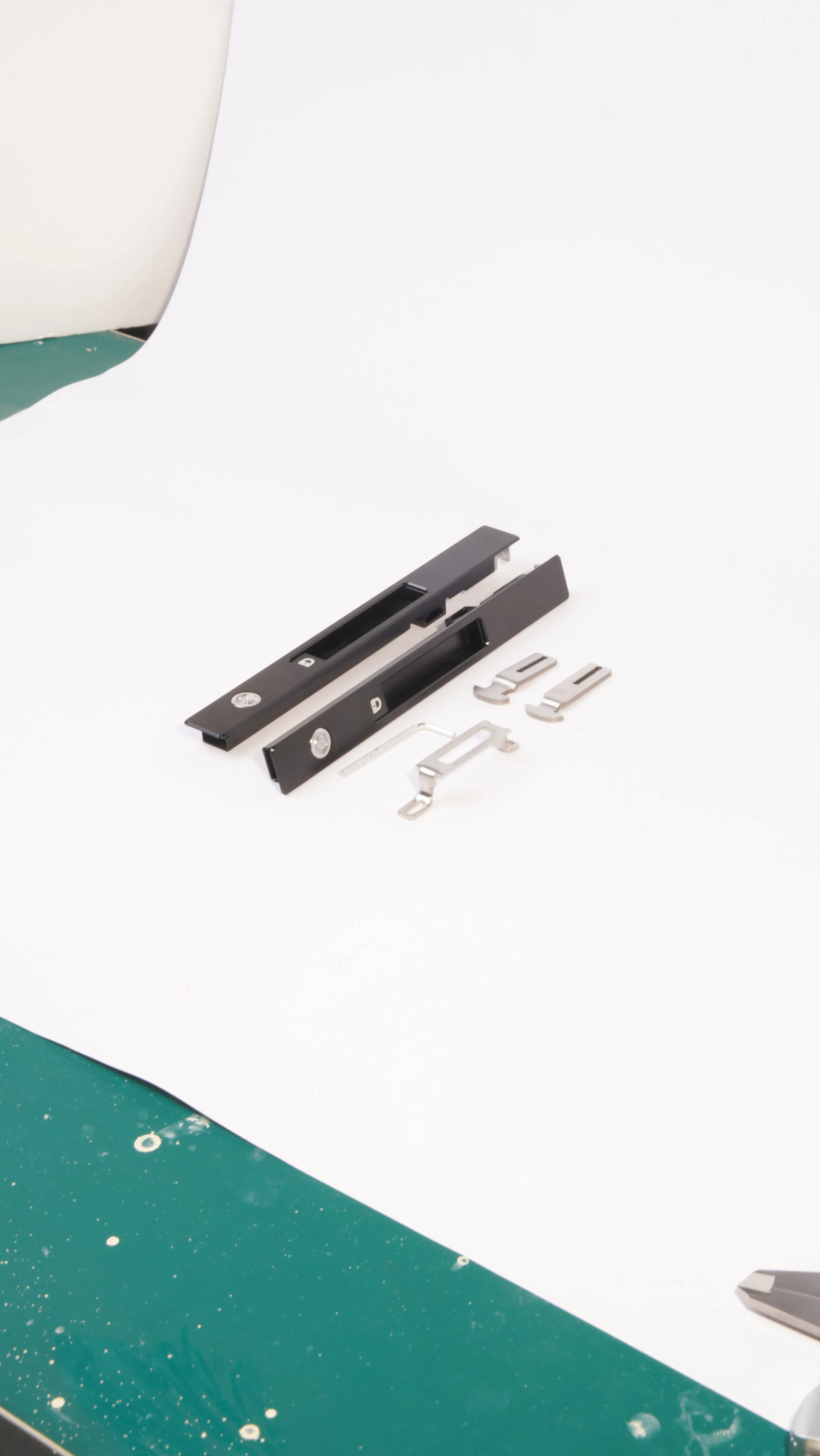 Reliable Sliding Window Lock for Aluminum and Metal Window Applications