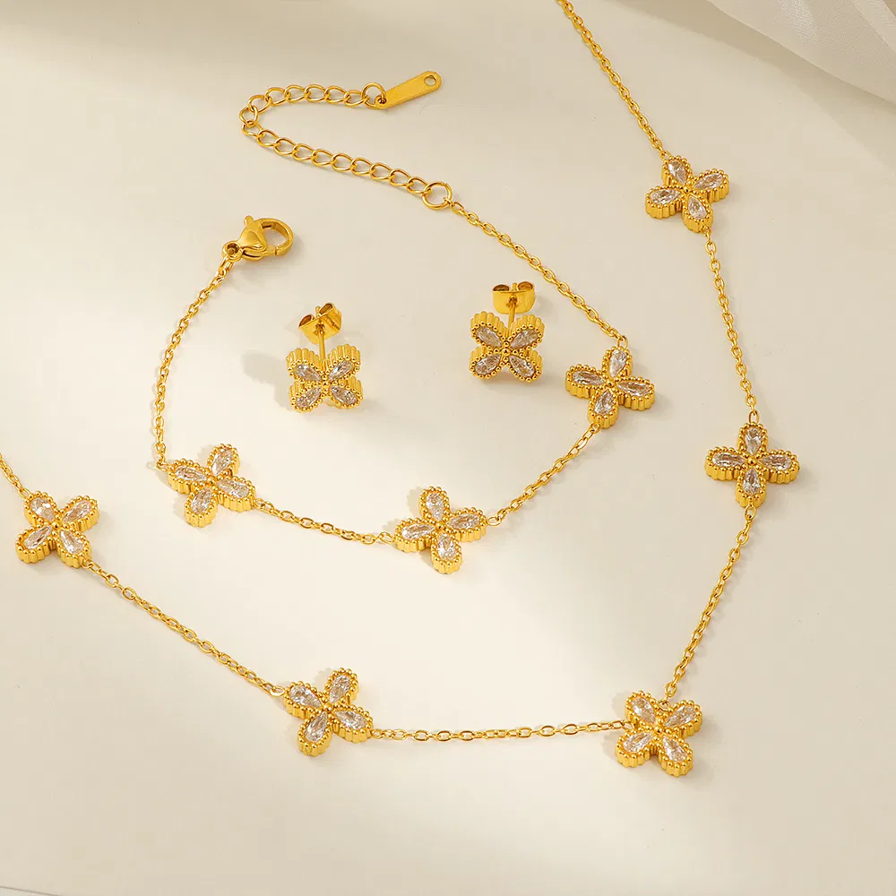 Titanium Steel Four Leaf Clover White Diamond Not Fading, Fresh and Sweet Flower Necklace, Fashionable Bracelet Jewelry Set, Trendy