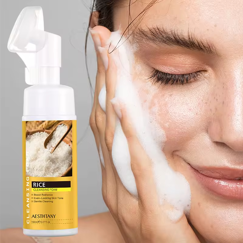 OEM ODM Cocunt Facial Cleanser Vitamin C & Herbal Infused Deep Cleansing Moisturizing Foam for Pore Cleaning