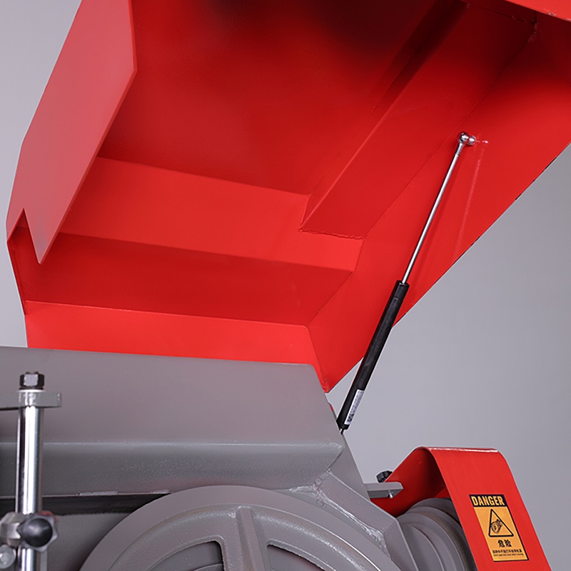 Ленточная пила по металлу компактная малогабаритная