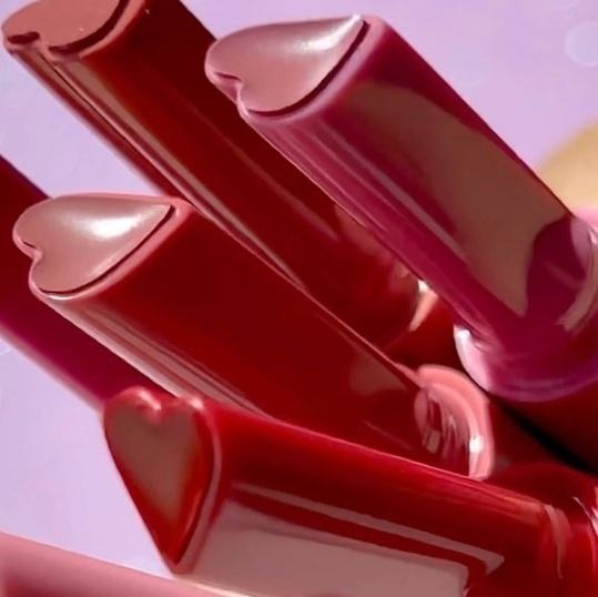 Hot Unique Vendor Wholesale Cute Private Label Heart High Quality Organic Lip Balm