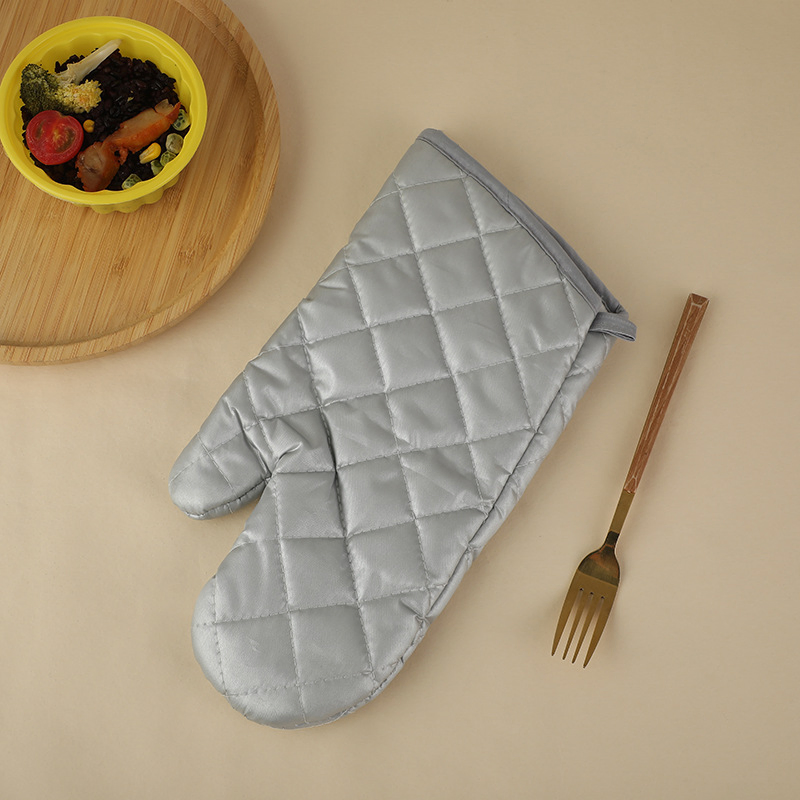 Manufacturer Wholesale Oven and Microwave Oven Heat Insulation Gloves, Silver-Coated Oven Gloves