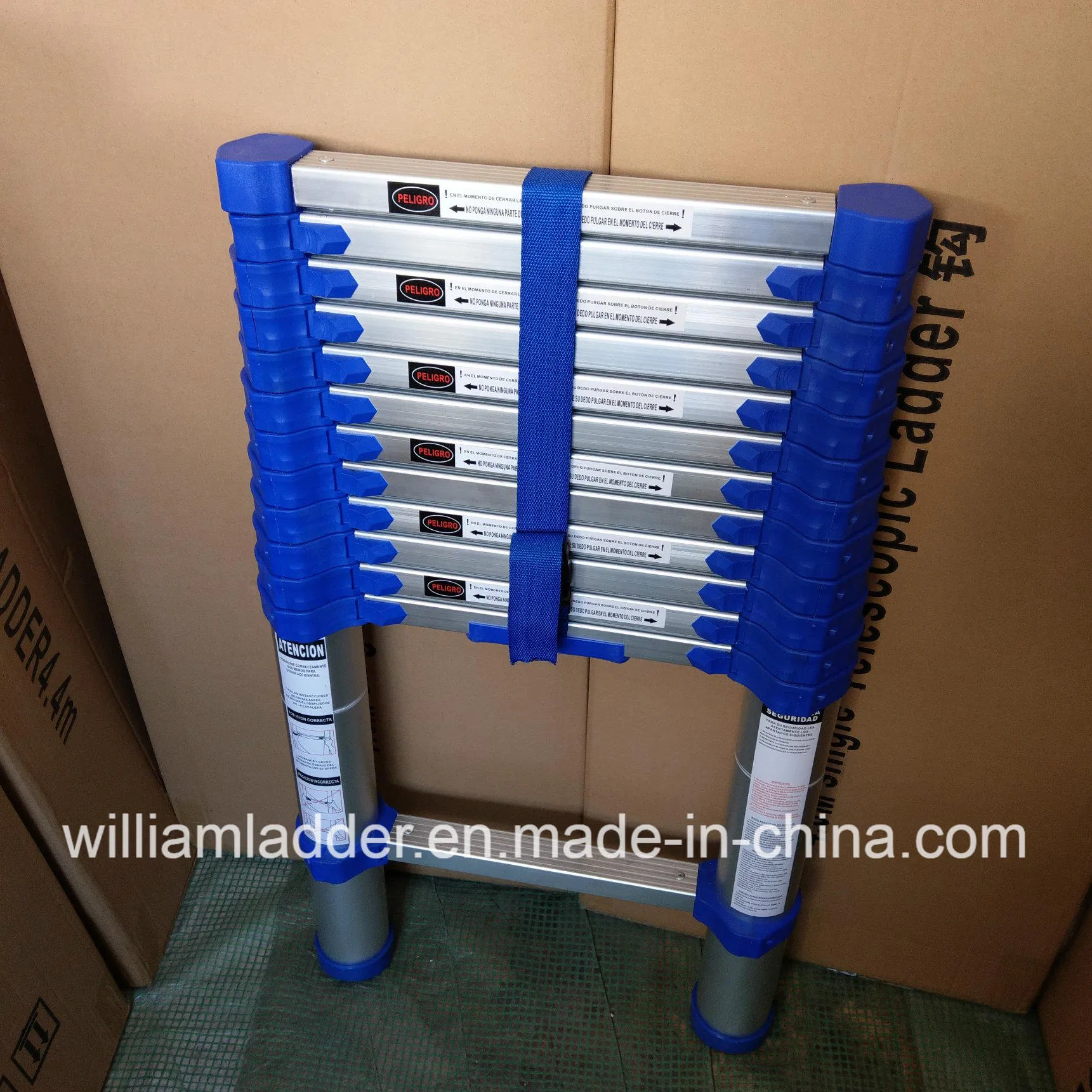 2019 High Quality 3.8m Single Telescopic Ladder in Blue Color Net Weight 11.4kg 150kg Heavy Loading Capacity