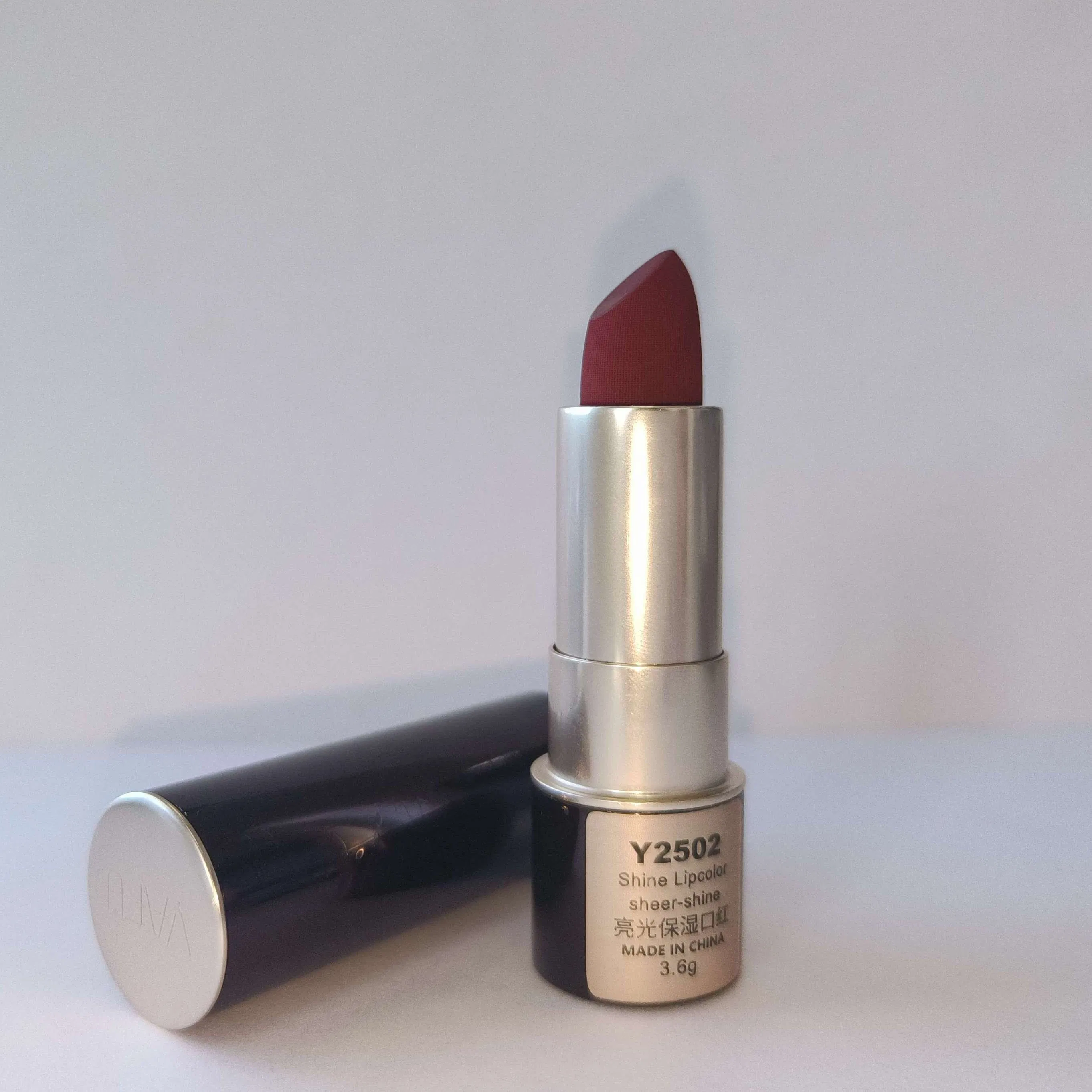 All-Day Comfort Lipstick for Hydration and Chic Style