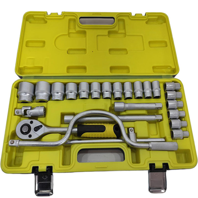 Набор головок и трещотка из хром-ванадиевой стали