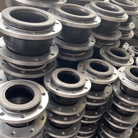 10" DN250 Carbon Steel CS Ss Flanged Single Sphere EPDM Rubber Expansion Joint