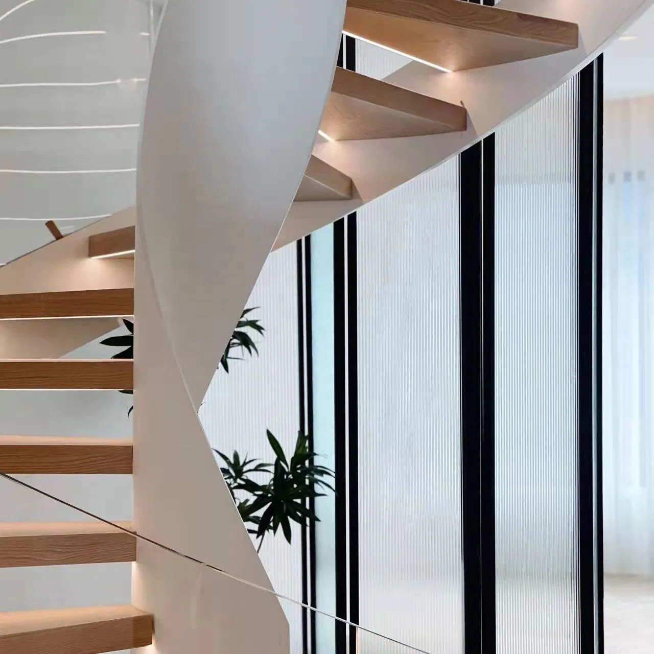 Inexpensive Customize Solid Wooden Attic Unique Design Spiral Staircase