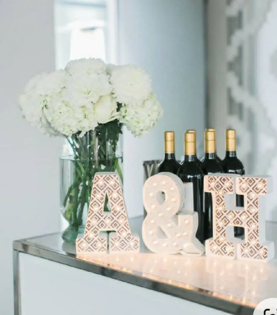 Yc-L01 Metal Light up Letter with Battery for Birthday Party Wedding Event Decoration