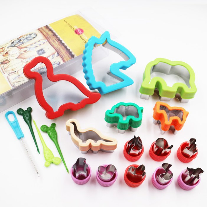 Aohea Sandwich Cutter and Sealer Cookie Cutter for Vegetables Fruits Bread Mold for Kids